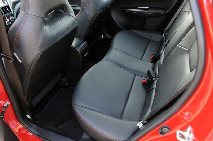  Subaru Impreza WRX STi Sedan 2011 года  (фото 9 из 81)